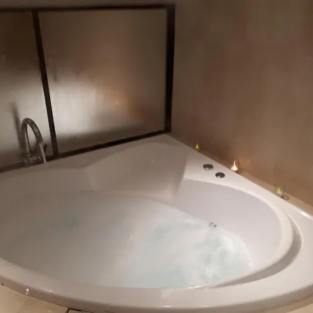 La Des Ames Liees Bed & Breakfast