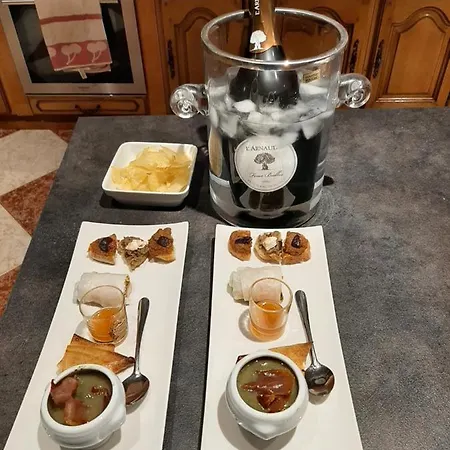 La Des Ames Liees Bed & Breakfast 4*